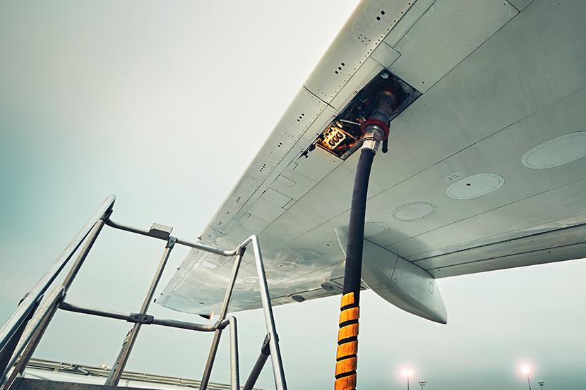 hose refueling airplane